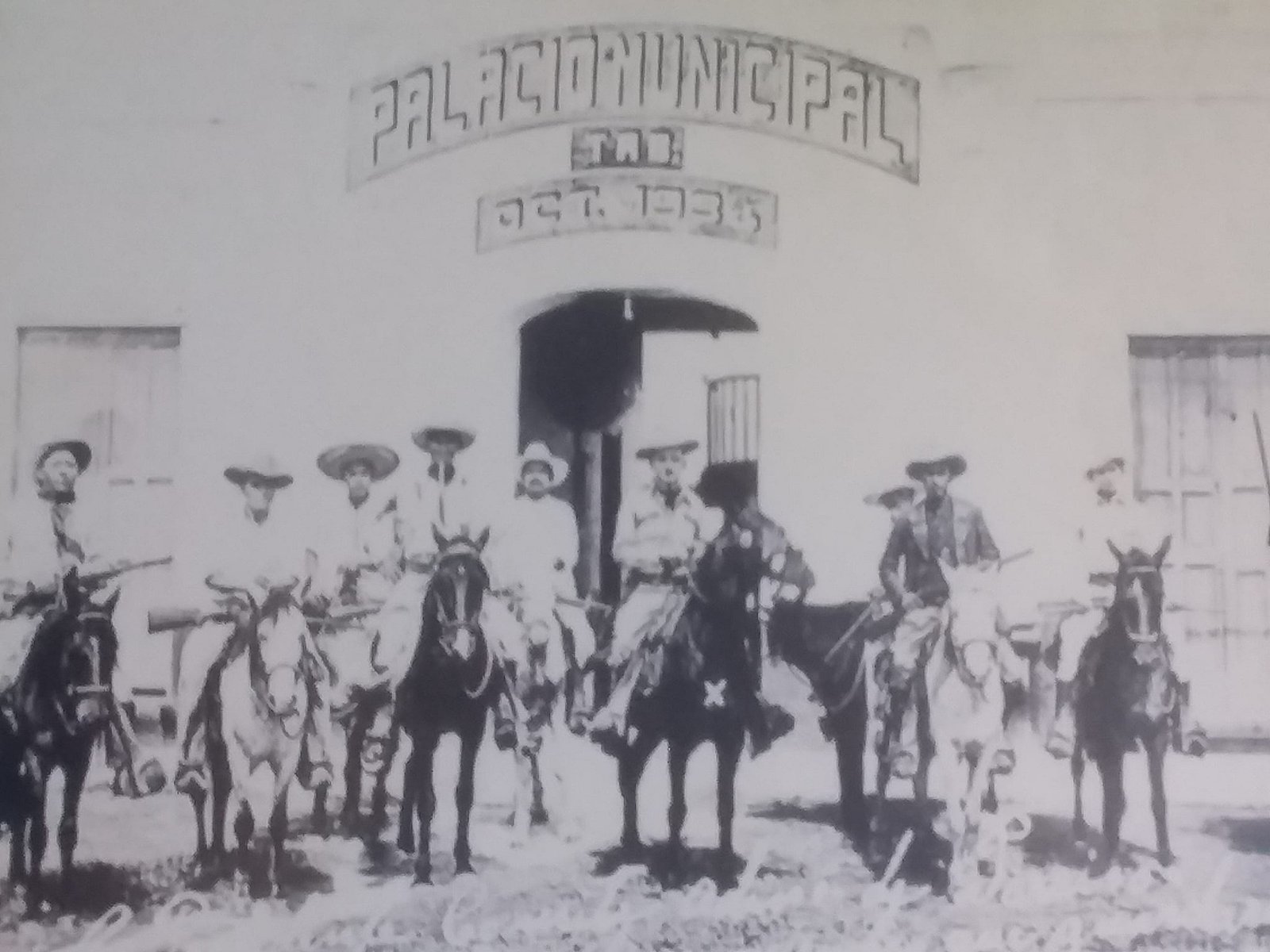 Caballos en el Palacio Municipal